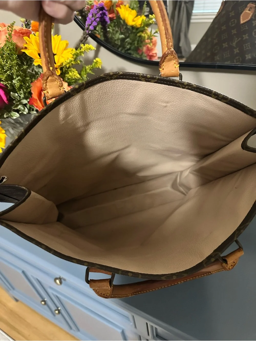 Louis Vuitton Monogram Sac Plat in great condition